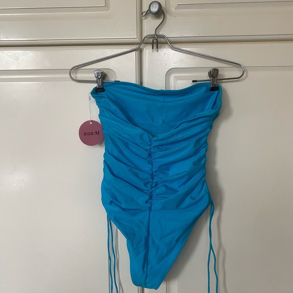 NEW-NEVER WORN blue swimsuit
